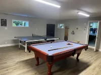House in Mt Pocono, hot tub, arcade, ski & golf near by.
