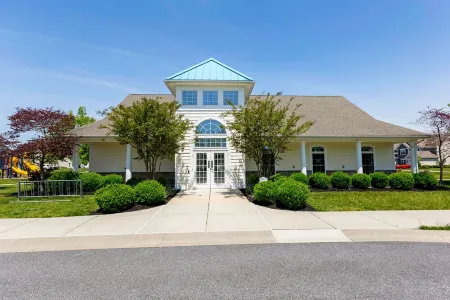 Waterfront Single Family Home w/Linens included - Luxury living 4 Miles To Beach