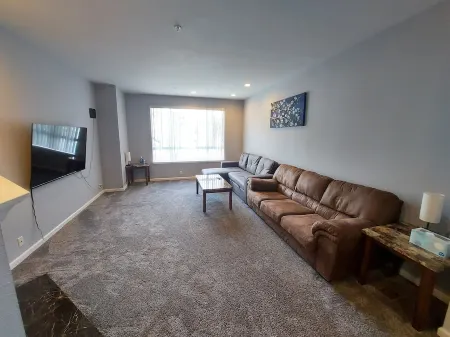 Spacious 3 bdrm, 8 beds, 2 baths w/ full kitchen