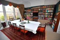 Aberley House Отели в г. Ватерлоо
