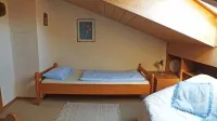 Well-kept attic apartment with mountain views, free WiFi, TV, Chiemgau map, ...
