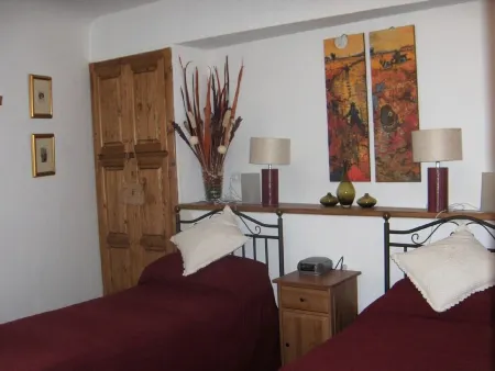 Town house with a terrace and fire place in Scanno.