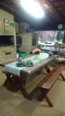 Chacara in Atibaia for rent with swimming pool with solar heater and wi-fi Отели рядом с достопримечательностью «Ghost Hotel Paintball e Airsoft Atibaia»