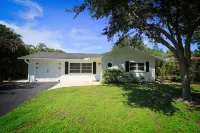 Heated pool at home, close to downtown
