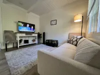Quiet Garden Oasis in Belmont, Great Location, Walkable 1/1