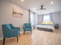 Fully Renovated Cottage on Queen, 3min walk from Beach and Downtown Adventures!