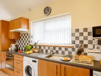 3 Black Horse Cottages Hotels in Pentraeth