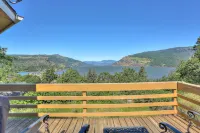 Amber Sunset 3 Bedroom Home by RedAwning