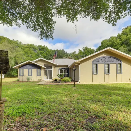 3 Mi to Dunnellon Historic District: Home w/ Lanai