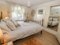 Llidiart Cerrig Hotels in Saint Asaph