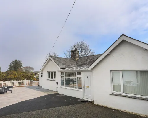 Rhedyn Hotels in Llanbedrog