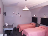 Hôtel Central Hotels in Gan