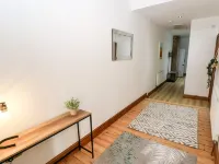 36A Mary Street Hotels in 