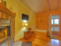 Panther Creek Cabins Hotels in Qualla