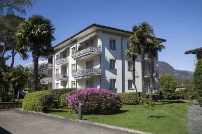 Villa Delta Suites House