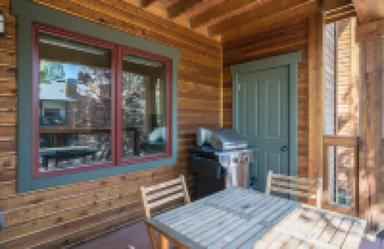 紅門旗下的松樹202兩卧室公寓