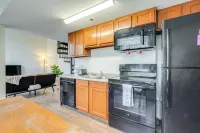 Unique & Stylish Studio Loft in Huntington! - Holiday Apartments