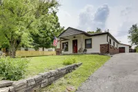 Hoosier Haven w/ Fenced Yard & Fire Pit - 3 Sao