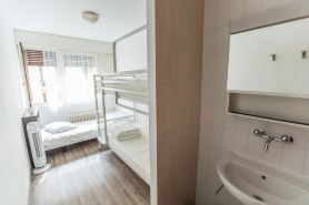 city hostel Geneva sarl