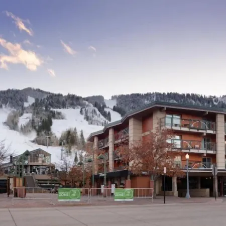 1 Bedroom Condo At The Base Of Aspen Mountain, Heart Of Downtown