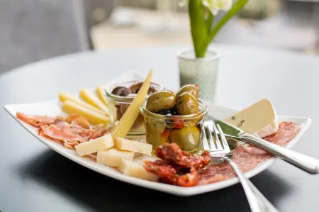 Hotel Six Отели в г. Эрматинген