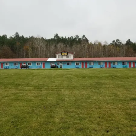 Richard Lake Motel