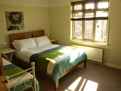 Beaconsfield Cottage Hotels in Reepham