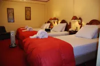 Hotel Casona Colon Inn - parking