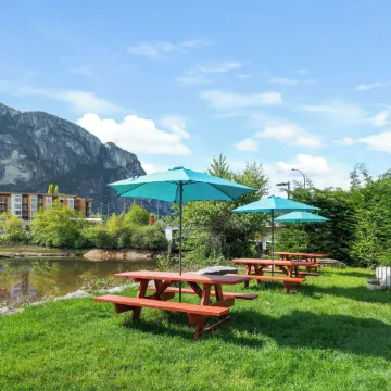 Squamish Adventure Inn