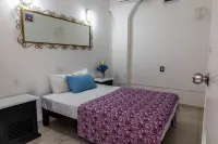 Alexandross Hostel Bnb