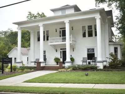 Sparrow Grove Manor