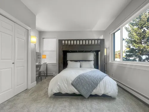 928a Lakepoint Circle 3Br 2.5ba 3 Bedroom Home by RedAwning