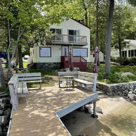 Jordan Bay Getaway Limit 8 Home
