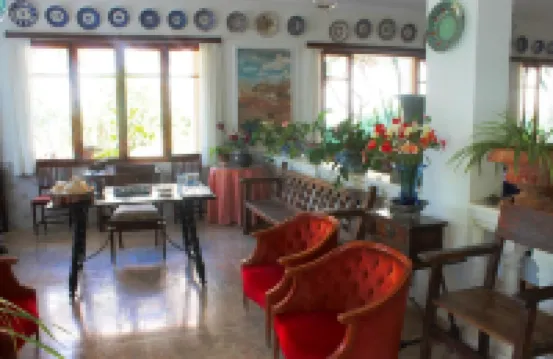 卡塔利娜韋拉酒店