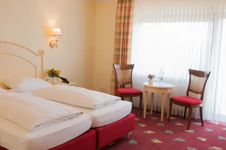 Gasthaus Weingut Stahl Отели рядом с достопримечательностью «Зоопарк Рейнбёллен ГмбХ»