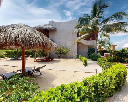 El Origen Villas & Spa Puerto Escondido Hotels in San Pedro Mixtepec