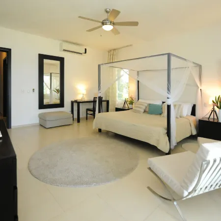 Infiniti Blu Luxury Ocean Front Condos
