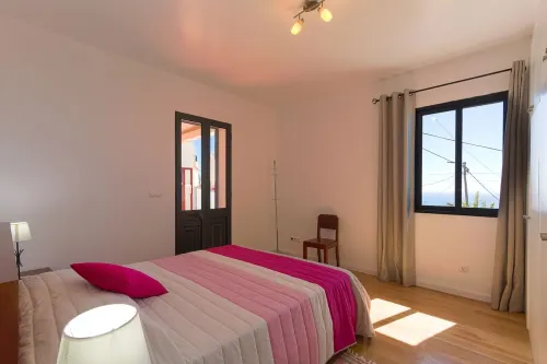 HOME ARAÚJO - (13090 / AL) fantastic view of the village and the beach of Ponta do Sol