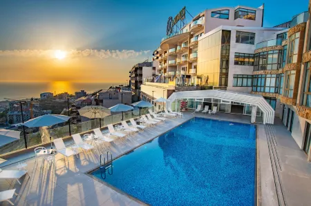 Maximus Hotel Byblos Отели рядом с достопримечательностью «Джебейль»
