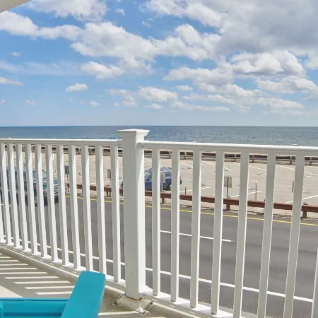 Atlantic Breeze Suites