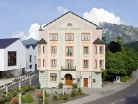 โรงแรมเฮิร์ช โรงแรมในฟึสเซิน