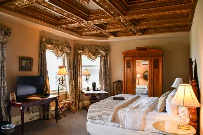 The Sayre Mansion Hotels near Salvation Army