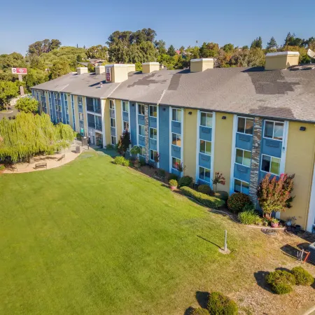 Best Western Plus Heritage Inn