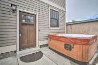 Updated Townhome w/ Hot Tub - Walk to Downtown! - parking