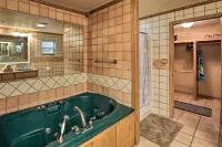 Lakefront Gem w/ Docks on Central Ave - Country Houses