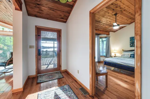 Waterfront Lancaster Cabin ~ 10 Mi to Kilmarnock! - 4-Star