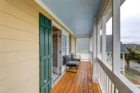 Beach, Pier Access! Pet-Friendly Crystal Coast Gem