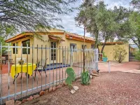 Charming Tucson Casita Near Hiking and Biking! Hotels in Tanque Verde