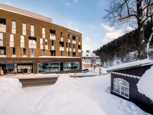Hotel Pecr Well