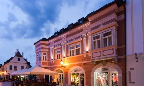 Barokk Hotel Promenád